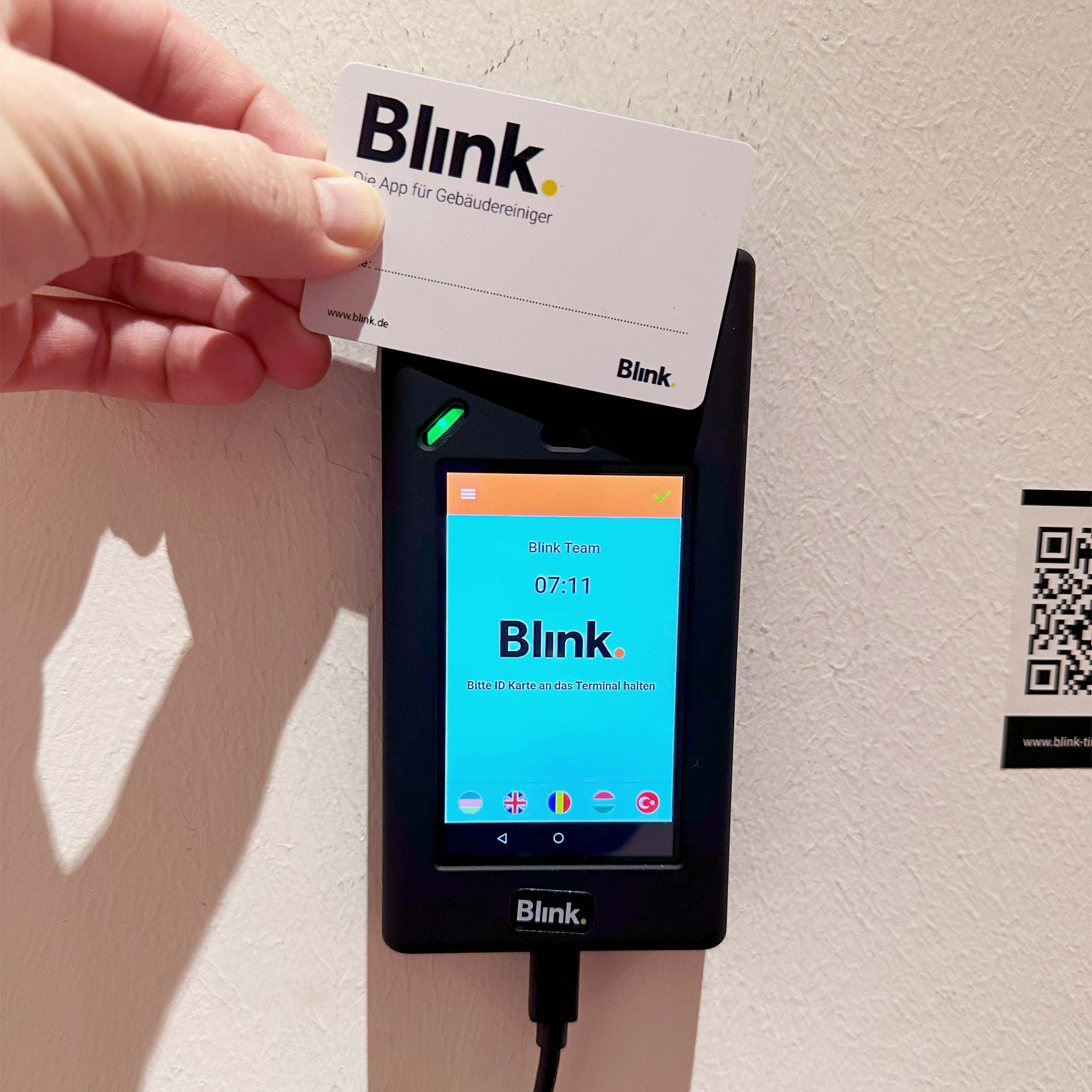 terminal im gebäude zeiterfassung.jpg